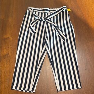 Worthington Petite Navy & White Striped Tie-Waist Cropped Pants Size 6P